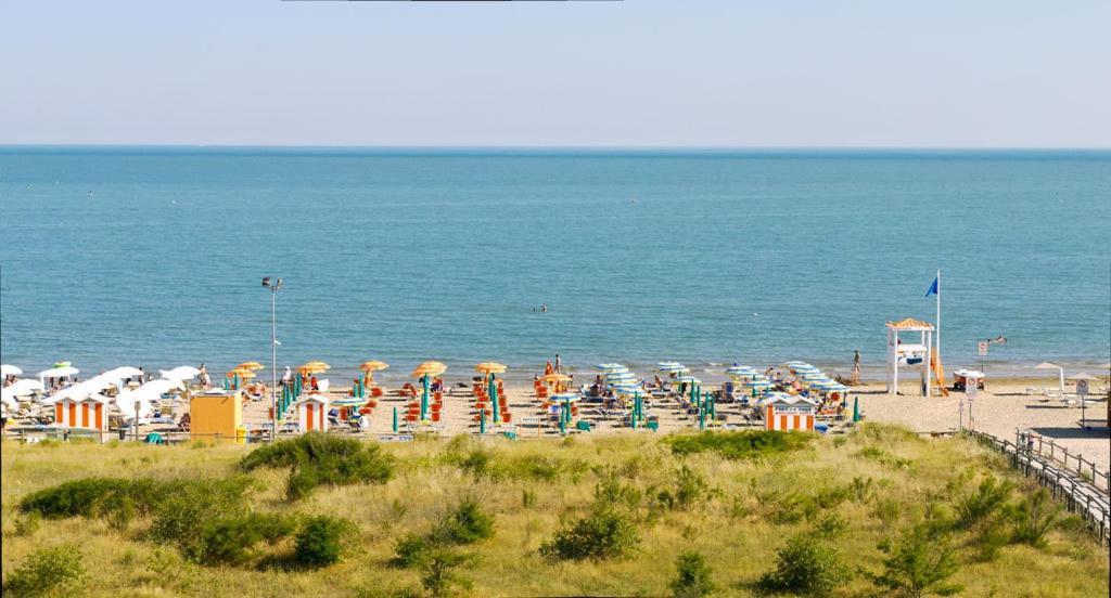 ليدو دي يسولو Hotel Bertha Fronte Mare المظهر الخارجي الصورة